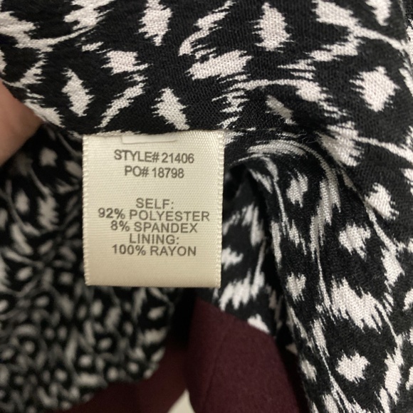 Skies are Blue burgundy blazer - Picture 6 of 6